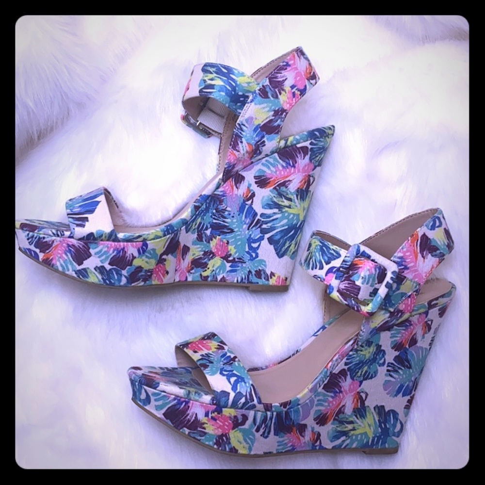 Blue white and pink Tropical Print Wedged